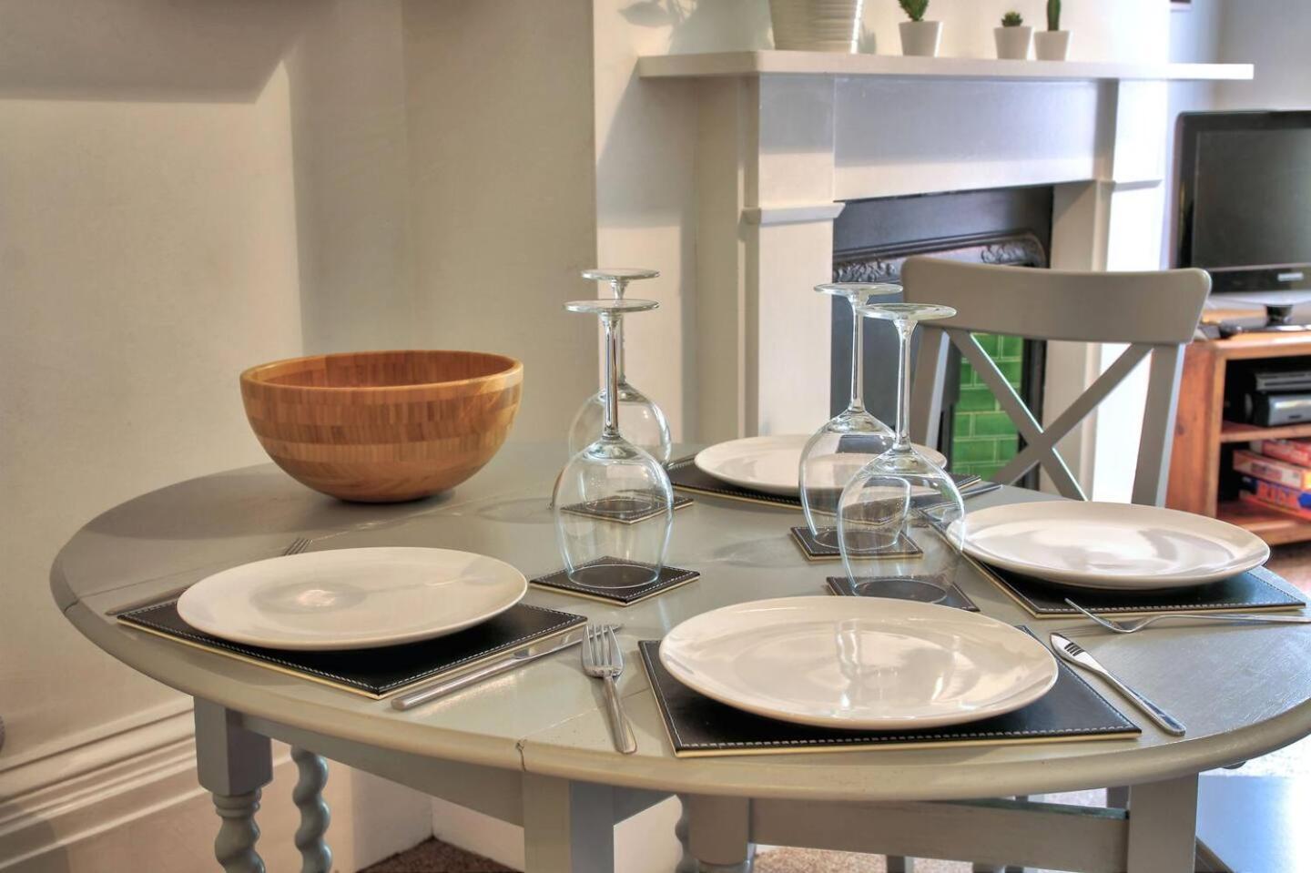 פורטסמות' Family Friendly Flat Just Minutes From The Beach! מראה חיצוני תמונה