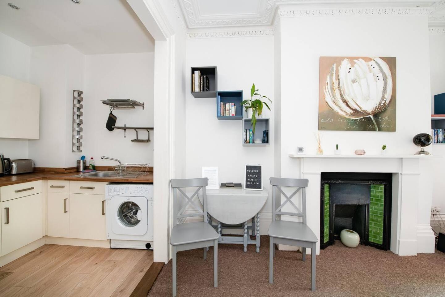פורטסמות' Family Friendly Flat Just Minutes From The Beach! מראה חיצוני תמונה