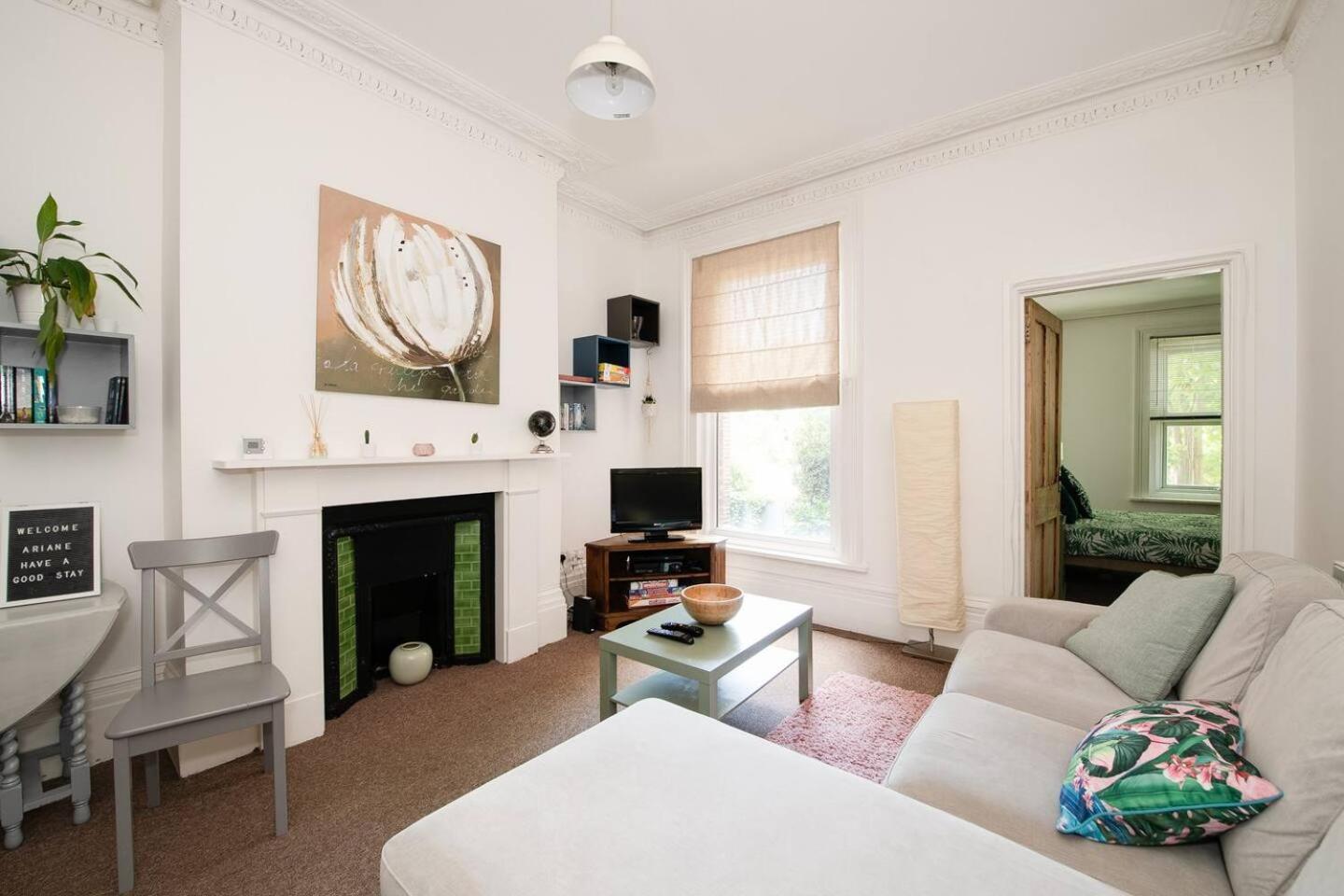 פורטסמות' Family Friendly Flat Just Minutes From The Beach! מראה חיצוני תמונה