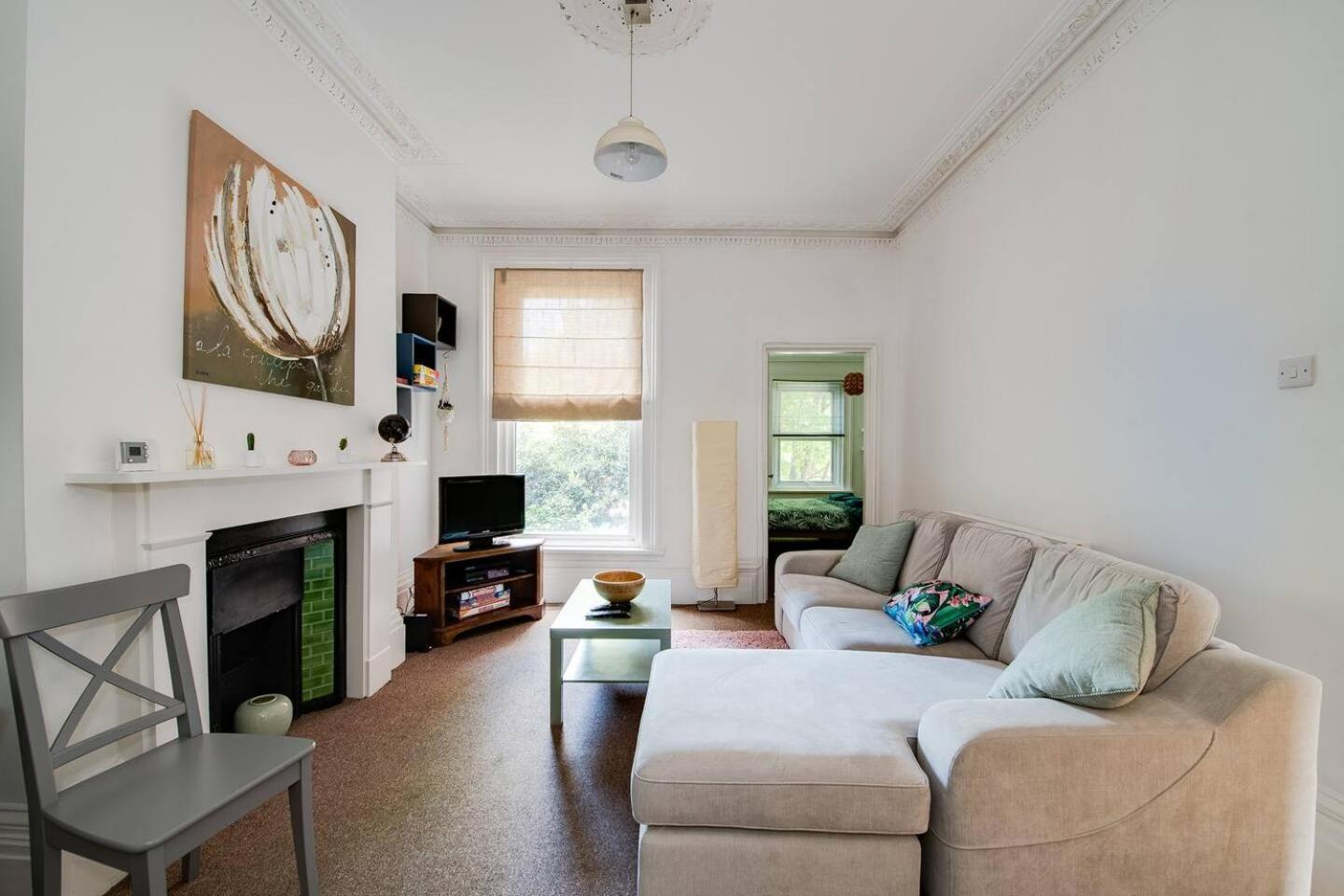פורטסמות' Family Friendly Flat Just Minutes From The Beach! מראה חיצוני תמונה
