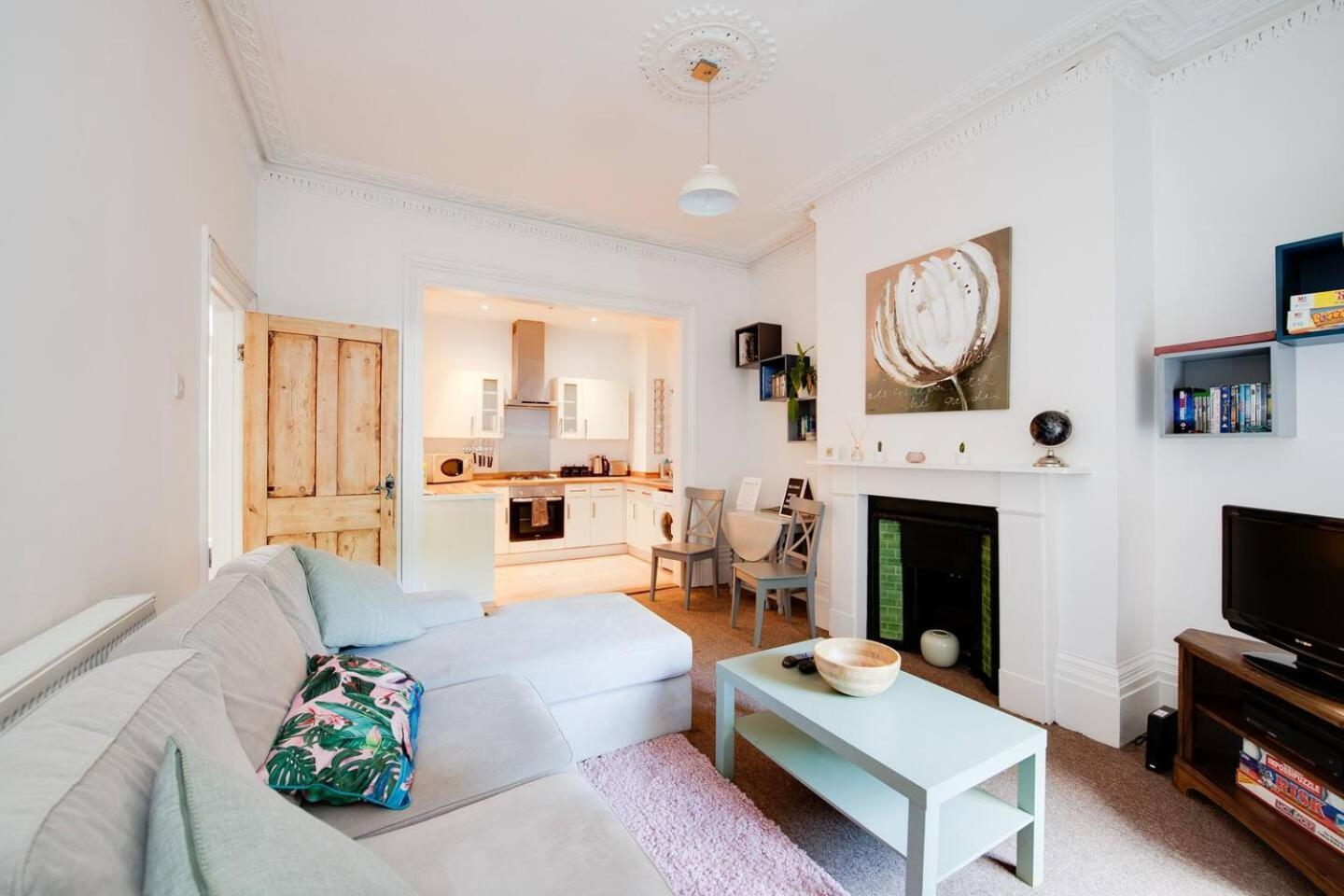 פורטסמות' Family Friendly Flat Just Minutes From The Beach! מראה חיצוני תמונה
