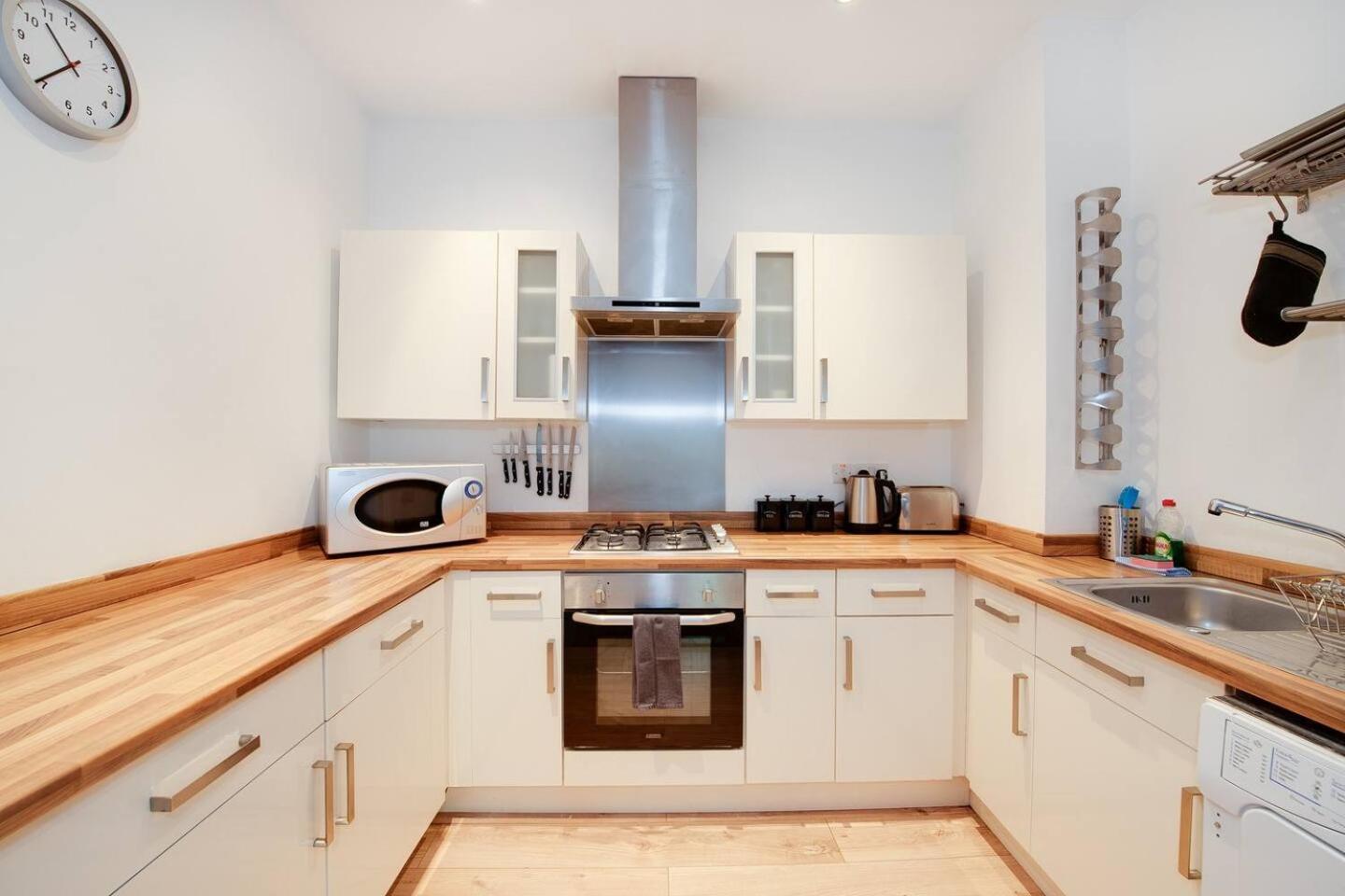 פורטסמות' Family Friendly Flat Just Minutes From The Beach! מראה חיצוני תמונה